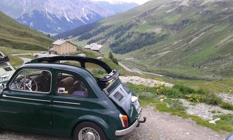 Der kleine Fiat war der VW Käfer der Italiener.<br> Foto vom stolzen Fiat 500-Besitzer: Markus Hänsler